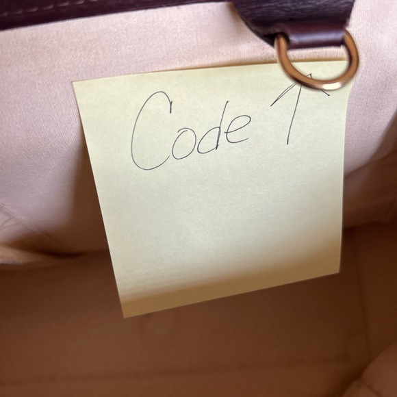 Authentic Louis Vuitton Josephine PM Bordeaux  Mini Lin - Picture 9 of 17